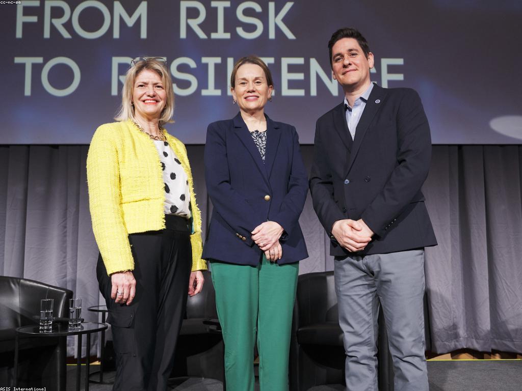 អនាគតនៃព័ត៌មានសុីជី