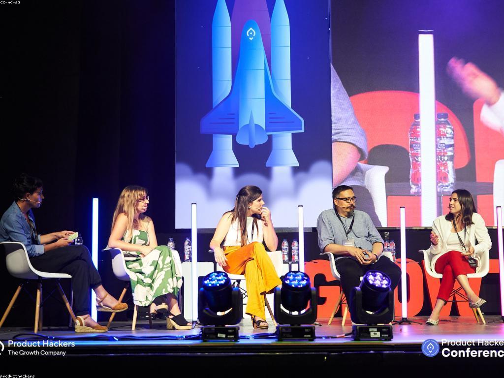 និន្ទានិងចំនុចសំខាន់នៅក្នុងព័ត៌មានសុីជី